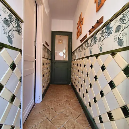 Le Repere Maison Avec Jardin Holiday home Tourcoing